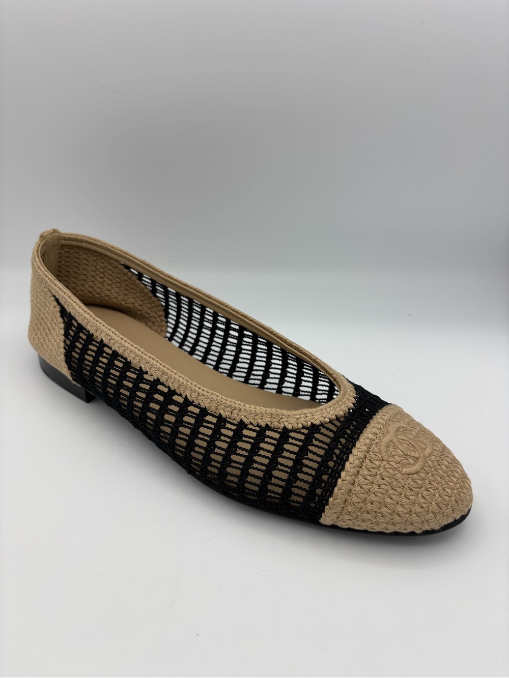 CHANEL 2025 Interlocking CC Logo Ballet Flats